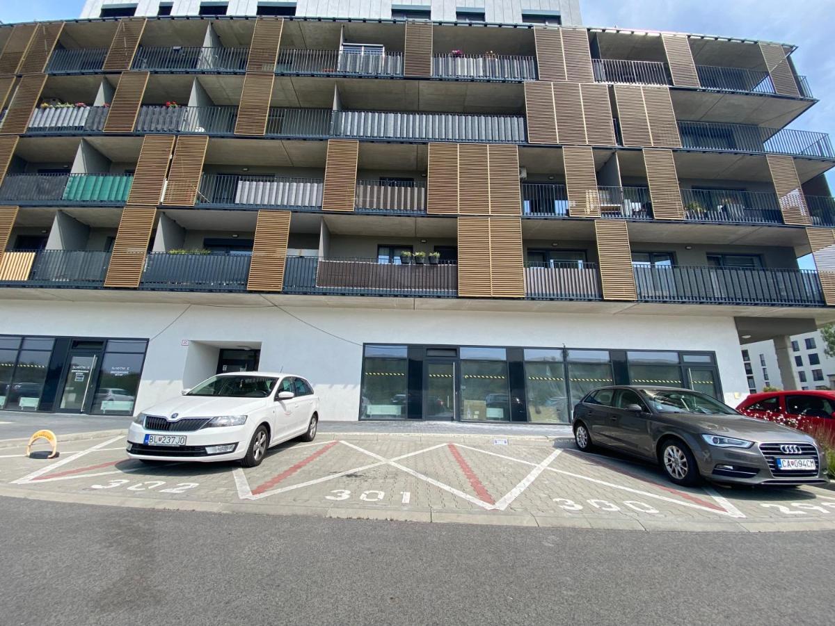 Krasny Moderny 1-Izbovy Byt, Novostavba + Parking Братислава Экстерьер фото
